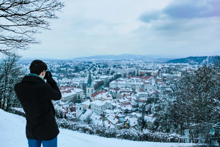 uomo-foto-jubljana-inverno