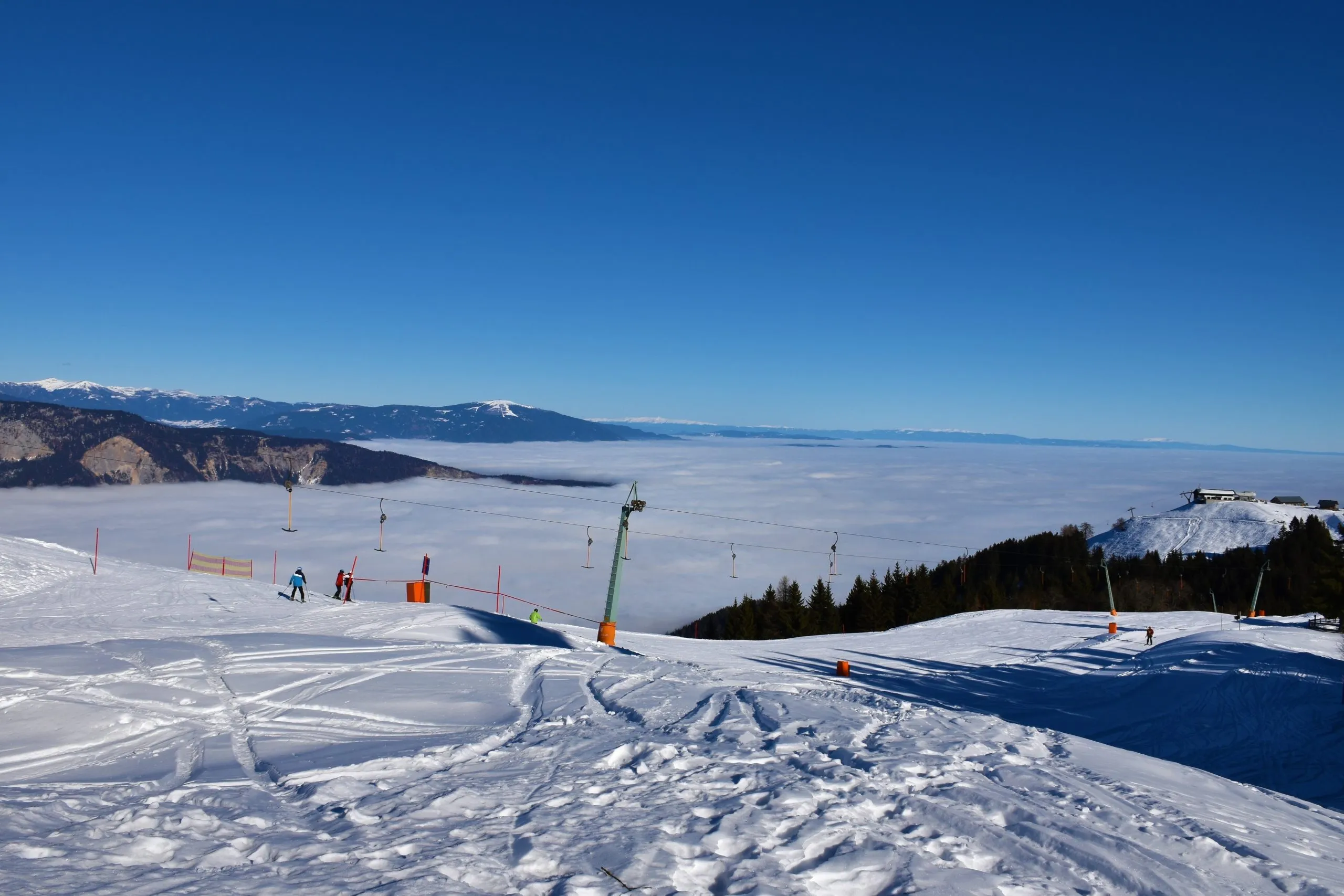 Arnoldstein ski resort above clouds